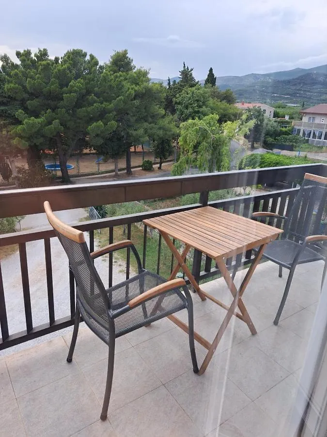 Apartments&Room Babic Kastela Guest house