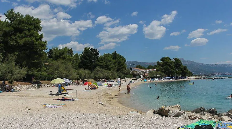Apartments&Room Babic Kastela Guest house