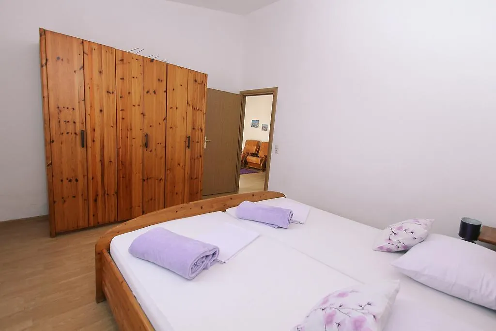 Apartments&Room Babic Kastela 3*,  Croatia